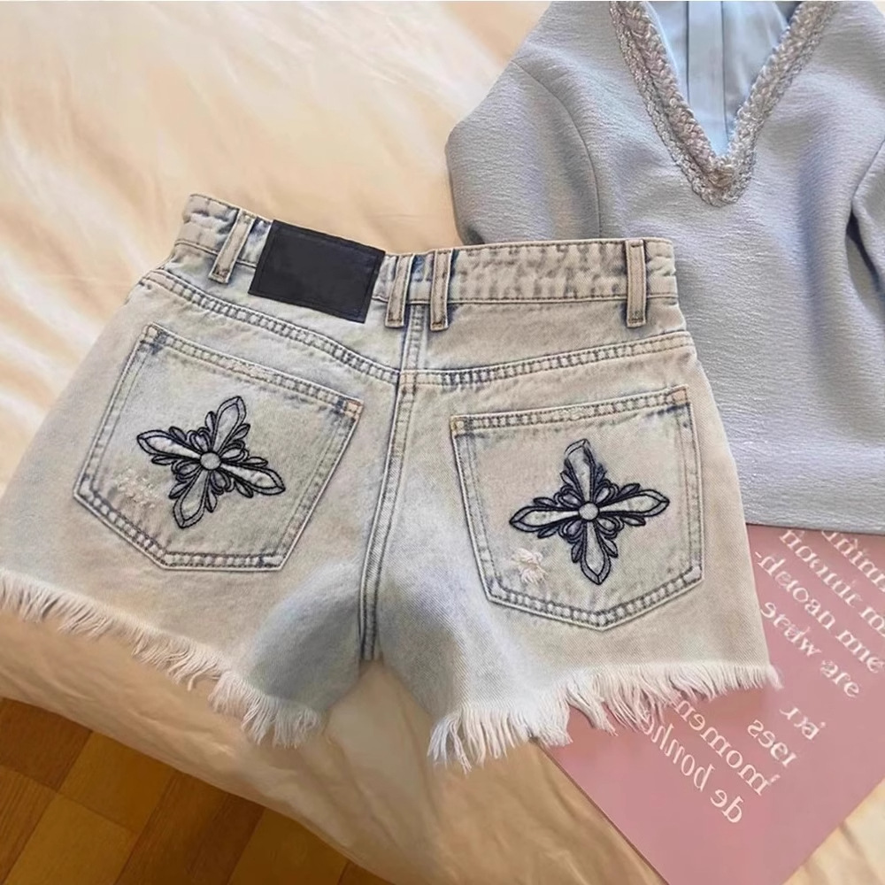 2026 Summer Vintage Washed Emb - огляд і ціна Shorts Denim Frayed