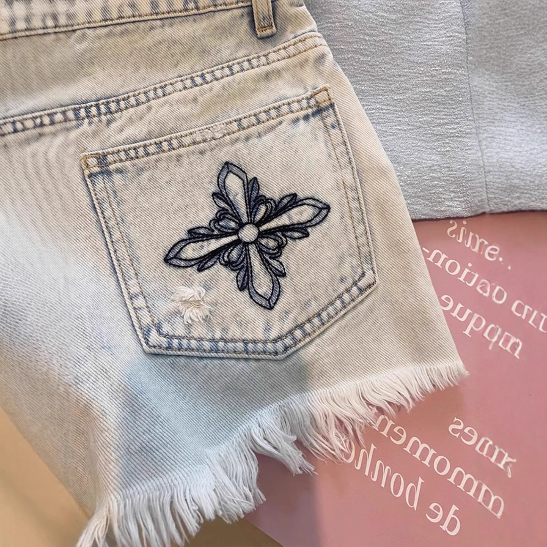 2026 Summer Vintage Washed Emb - огляд і ціна Shorts Denim Frayed